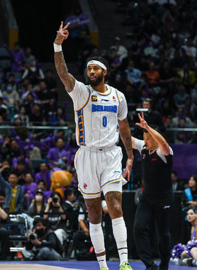 爱游戏体育-北京首钢赛前豪取连胜;志在全明星赛名次提升;话题不断;心理建设被强调的简单介绍