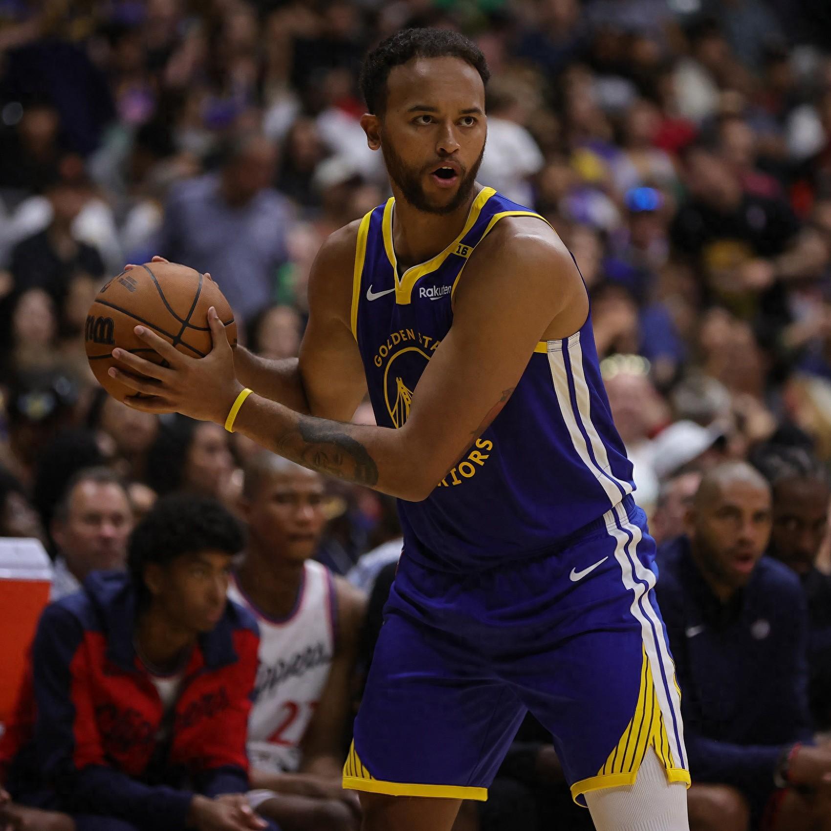 爱游戏娱乐-包含赛地聚焦：NBA常规赛今夜热度飙升，新奥尔良鹈鹕扳平良机，气氛紧张，资深球员宣示担当的词条