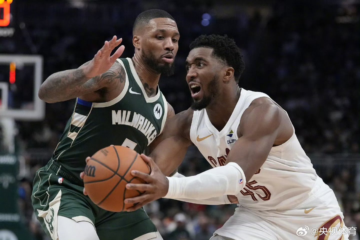 爱游戏娱乐-关于密尔沃基雄鹿发布备战花絮，窗口期状态回暖，NBA总决赛任务艰巨，赛程密集仍需轮换的信息